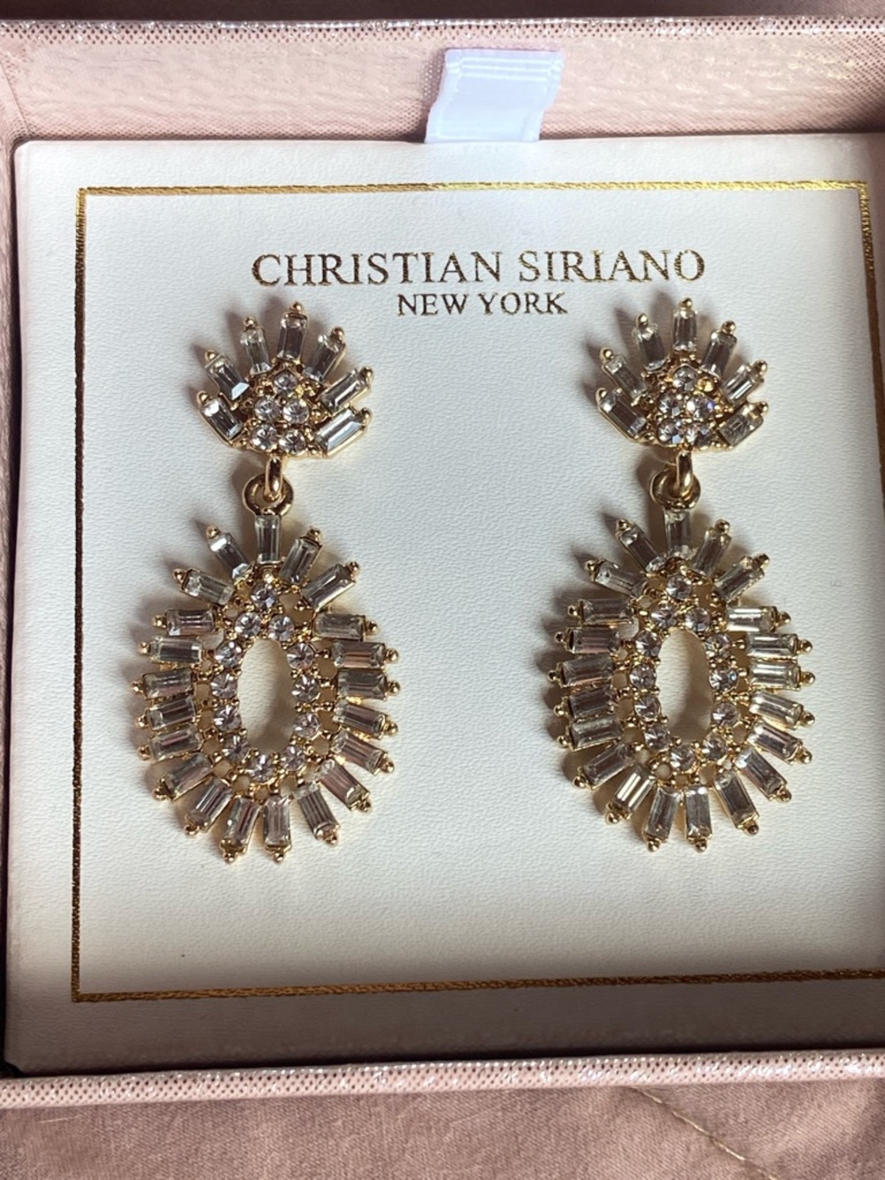 🏷️ BNWT Christian Siriano Gold and Clear Crystal Oval Drop Earrings - Picture 3 of 5